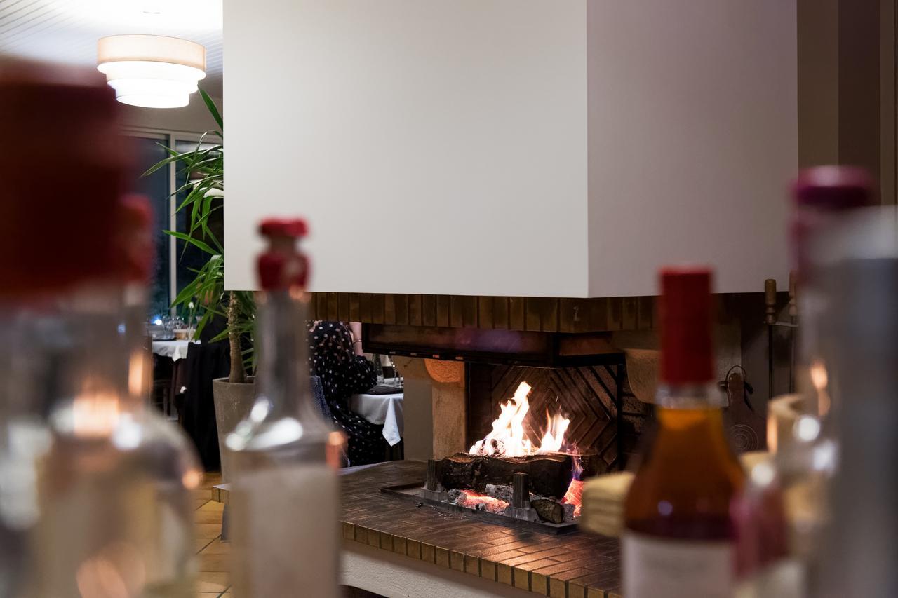 Logis Hotel & Restaurant Le Pardaillan Gondrin Екстер'єр фото