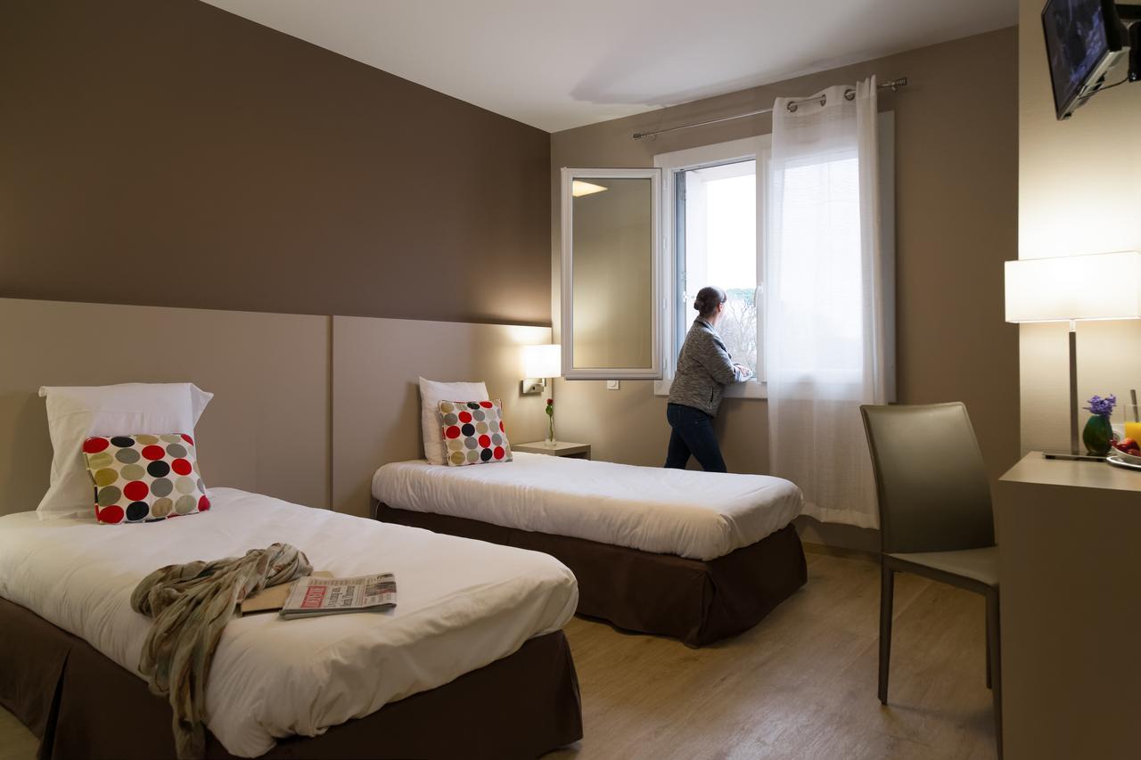 Logis Hotel & Restaurant Le Pardaillan Gondrin Екстер'єр фото