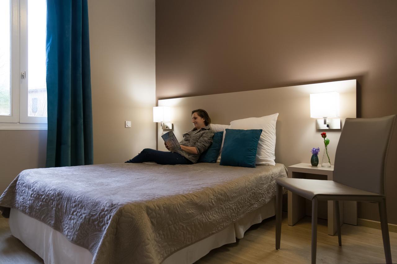Logis Hotel & Restaurant Le Pardaillan Gondrin Екстер'єр фото