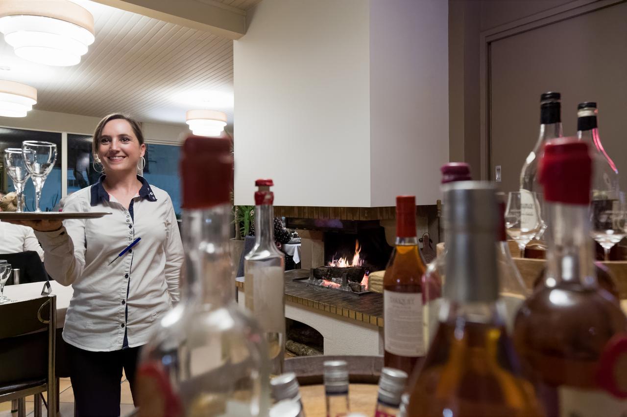 Logis Hotel & Restaurant Le Pardaillan Gondrin Екстер'єр фото